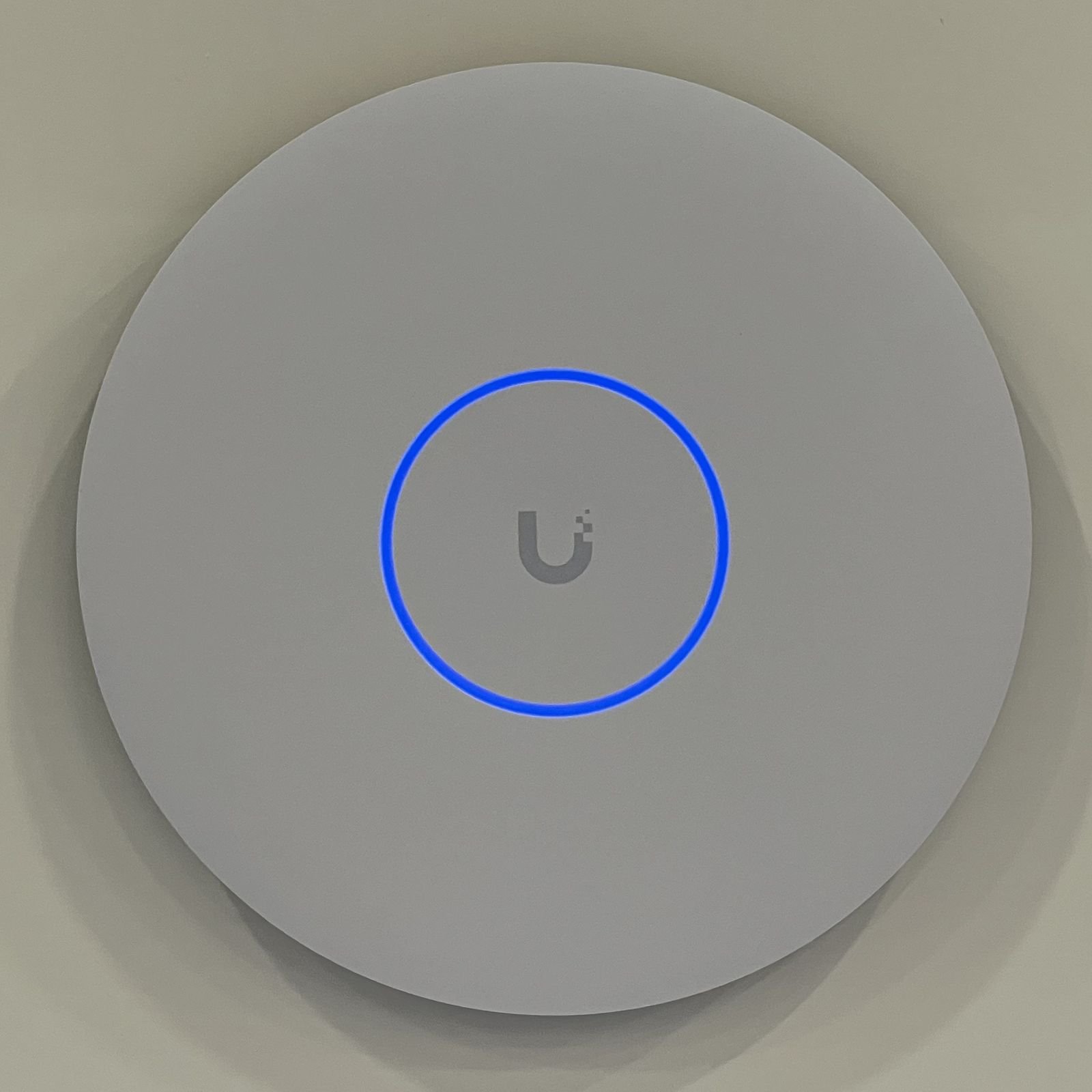 UniFi U7 Pro XGS Wi-Fi 7 access point